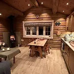 Liaplassen Fjellhytte *